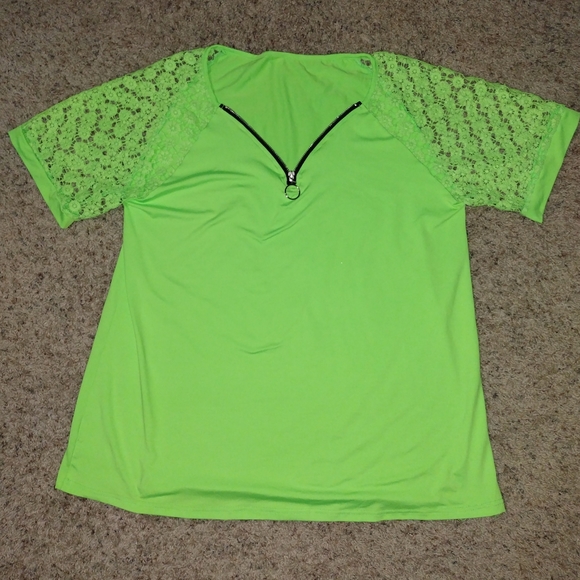 🆕️NWOT Neon Green Waffle Knit Lace Short Sleeve Blouse/ V-neck Zip Sz XL - Picture 2 of 5